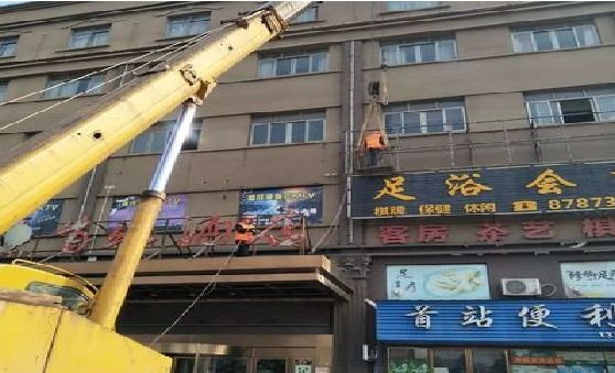 临水安装较高的门店招牌有什么好的方法？